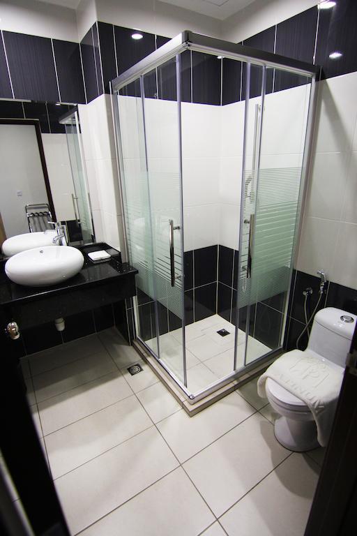 Putatan Platinum Hotel Kota Kinabalu Dış mekan fotoğraf